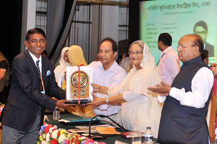 Member companies of LFMEAB is receiving National Export Trophy